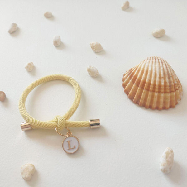 Pulseras minimalistas con inicial - Imagen 6