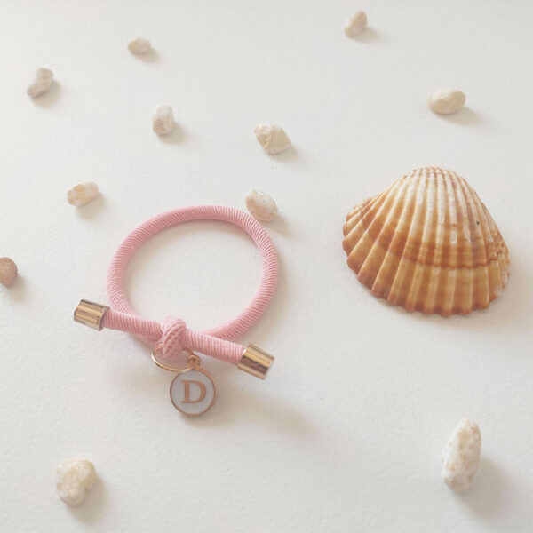 Pulseras minimalistas con inicial - Imagen 3