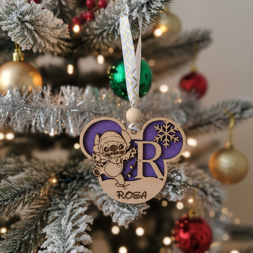 Esfera de Navidad Lilo y Stich personalizada con nombre